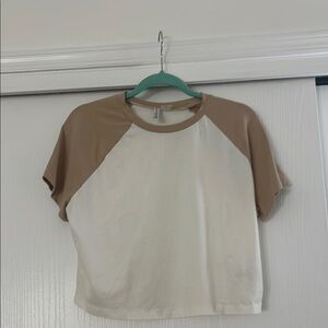 H&M Cream and Tan Raglan Crop Top